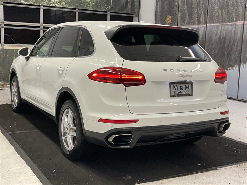 2018 Porsche Cayenne Sport Utility AWD / 3.6L V6 / Leather / Sunroof  / Heated Seats / Navigation & Backup Camera / 81,000 MILES - Photo 7 - Gladstone, OR 97027