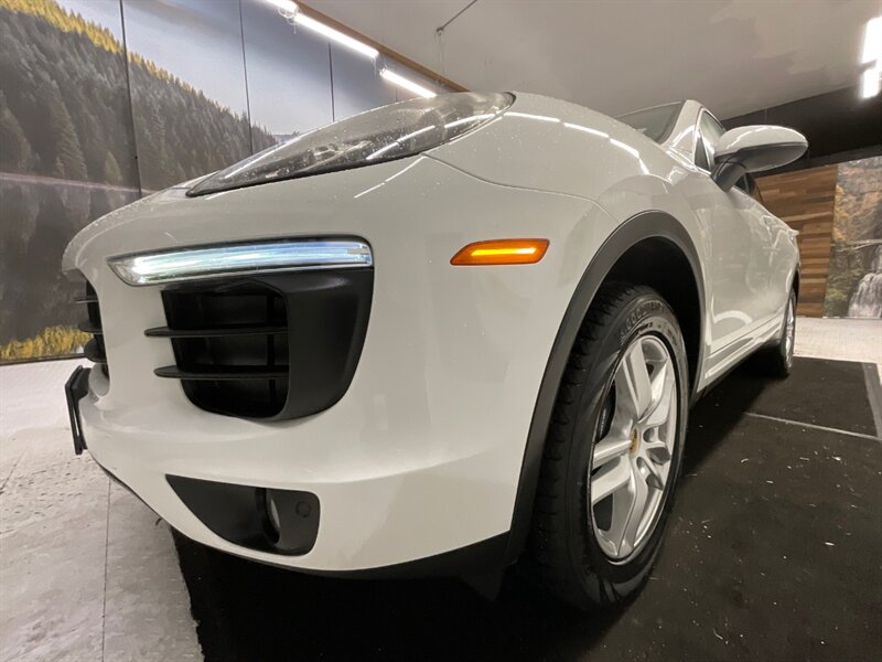 2018 Porsche Cayenne Sport Utility AWD / 3.6L V6 / Leather / Sunroof  / Heated Seats / Navigation & Backup Camera / 81,000 MILES - Photo 9 - Gladstone, OR 97027