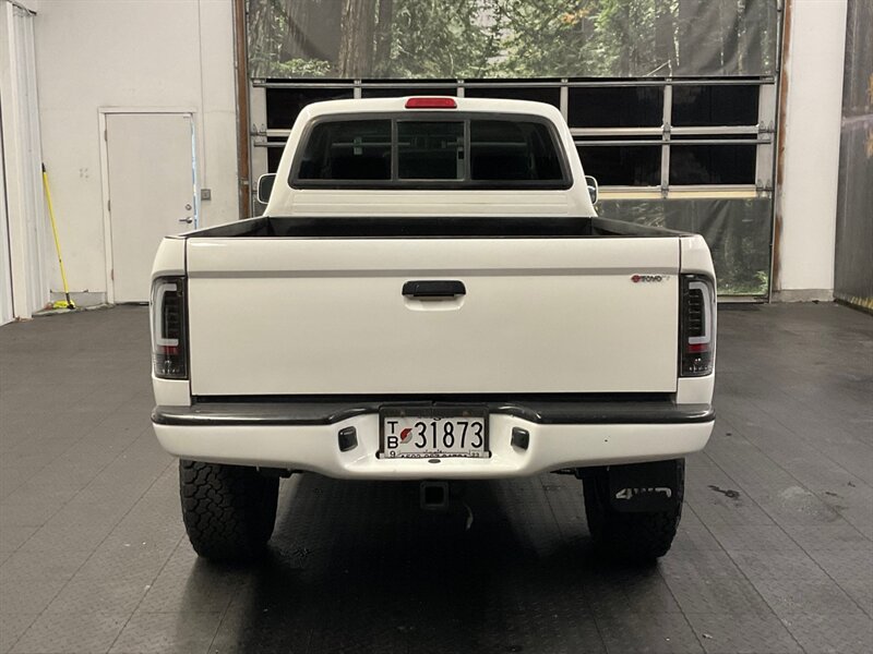 2003 Toyota Tacoma V6 SR5 Xtra Cab 4X4 / V6 / LOCAL / 114,000 MILES  RUST FREE / NEW TIMING BELT SERVICE / SHARP & CLEAN !! - Photo 6 - Gladstone, OR 97027