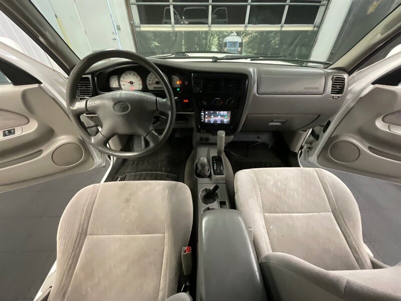 2003 Toyota Tacoma V6 SR5 Xtra Cab 4X4 / V6 / LOCAL / 114,000 MILES  RUST FREE / NEW TIMING BELT SERVICE / SHARP & CLEAN !! - Photo 17 - Gladstone, OR 97027