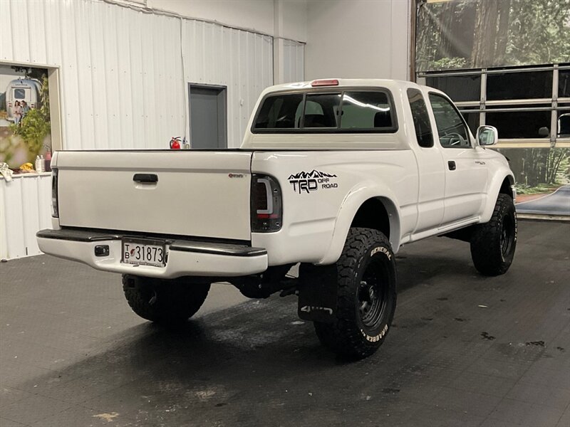 2003 Toyota Tacoma V6 SR5 Xtra Cab 4X4 / V6 / LOCAL / 114,000 MILES  RUST FREE / NEW TIMING BELT SERVICE / SHARP & CLEAN !! - Photo 8 - Gladstone, OR 97027