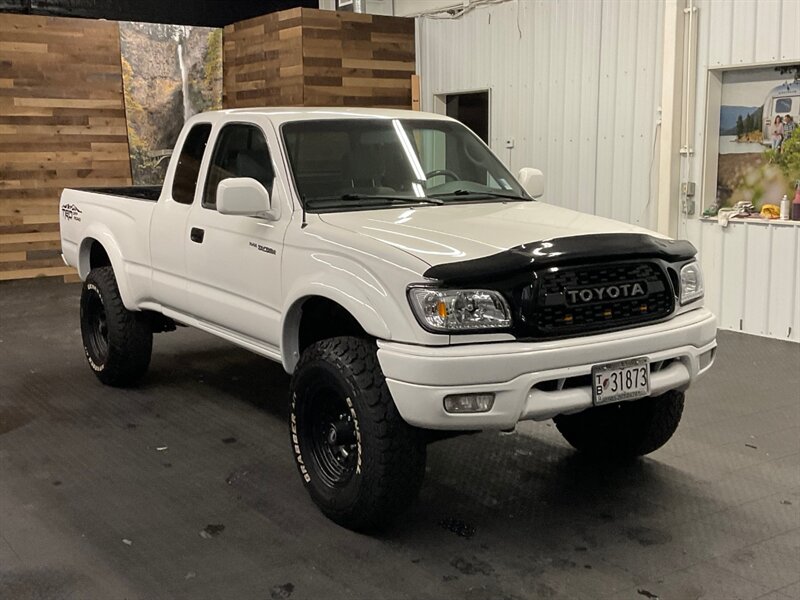 2003 Toyota Tacoma V6 SR5 Xtra Cab 4X4 / V6 / LOCAL / 114,000 MILES  RUST FREE / NEW TIMING BELT SERVICE / SHARP & CLEAN !! - Photo 2 - Gladstone, OR 97027