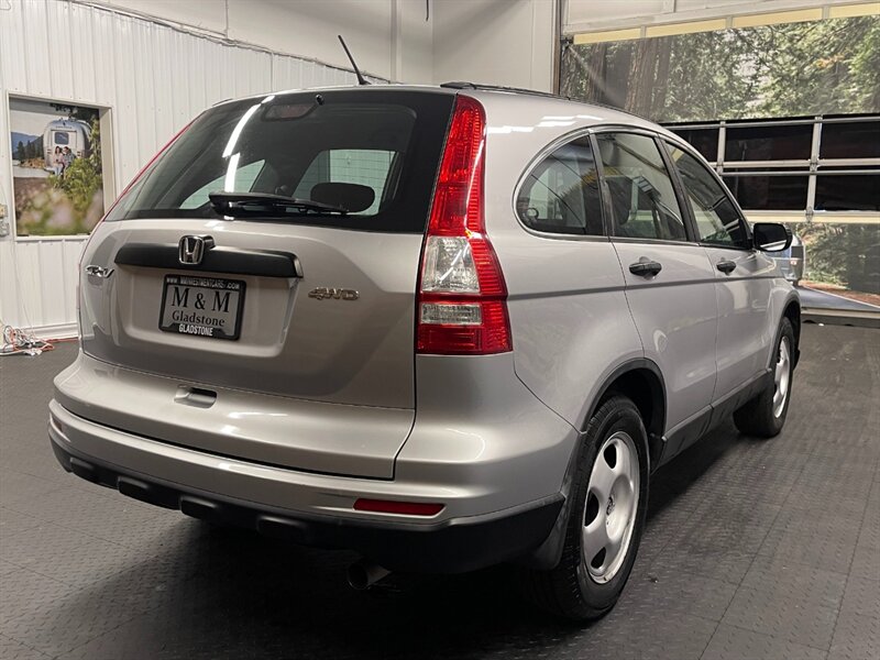 2010 Honda CR-V LX  Sport Utility AW   - Photo 8 - Gladstone, OR 97027