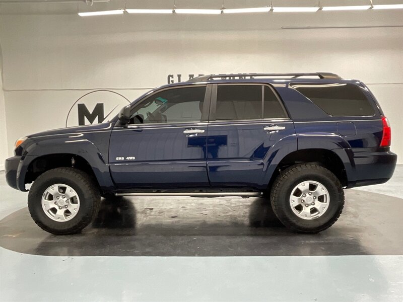 2006 Toyota 4Runner SR5 4X4 / 4.0L V6 / E-LOCKER / LIFTED /ZERO RUST   - Photo 3 - Gladstone, OR 97027