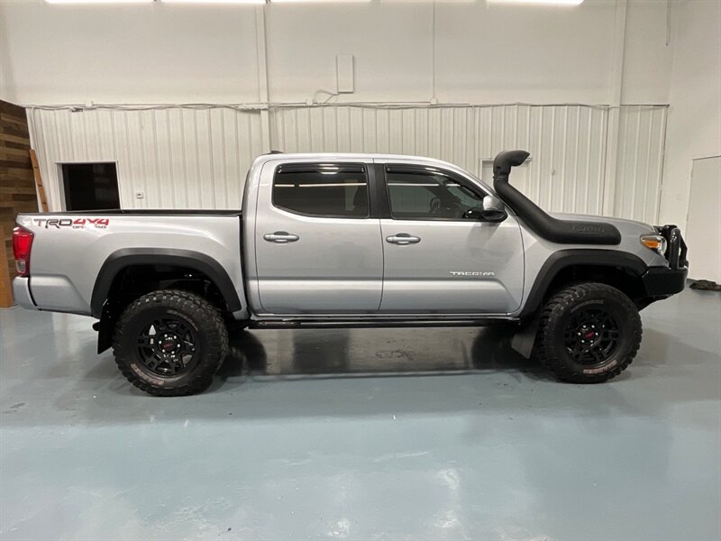 2016 Toyota Tacoma TRD Off-Road 4X4 / V6 / technology Pkg / LIFTED  / CRAWL CONTROL / ARB BUMPER / Navigation & Backup Camera / LOCAL TRUCK - Photo 4 - Gladstone, OR 97027