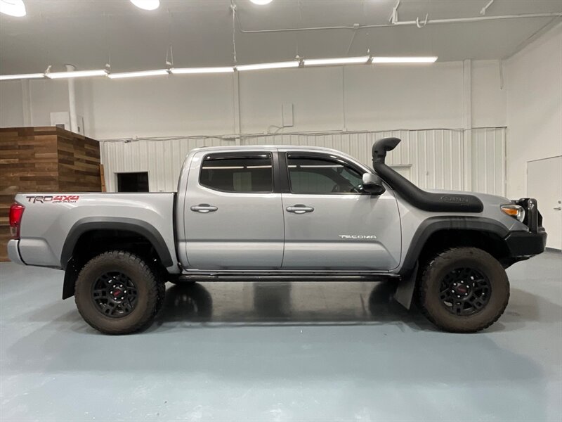 2016 Toyota Tacoma TRD Off-Road 4X4 / V6 / technology Pkg / LIFTED  / CRAWL CONTROL / ARB BUMPER / Navigation & Backup Camera / LOCAL TRUCK - Photo 4 - Gladstone, OR 97027