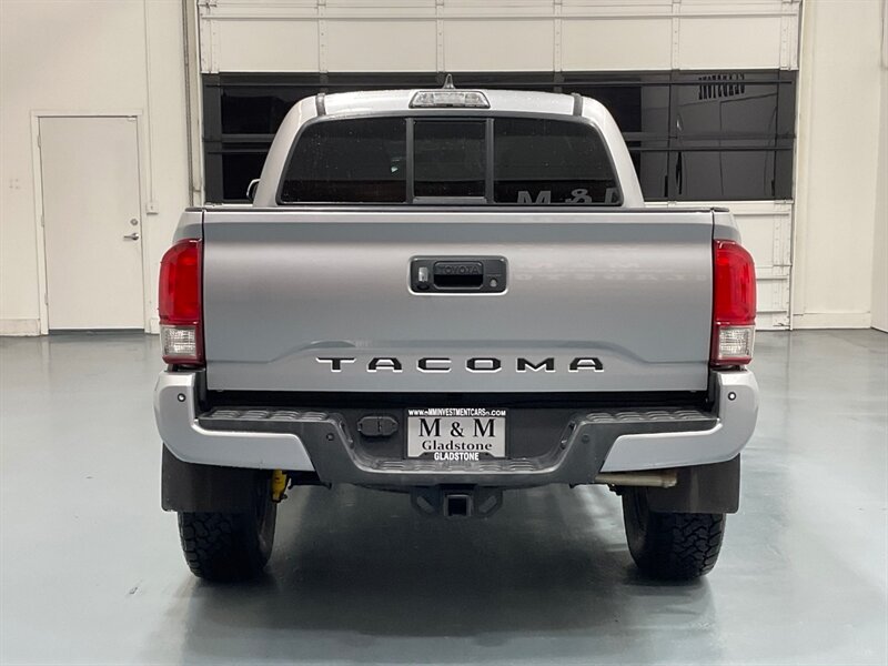 2016 Toyota Tacoma TRD Off-Road 4X4 / V6 / technology Pkg / LIFTED  / CRAWL CONTROL / ARB BUMPER / Navigation & Backup Camera / LOCAL TRUCK - Photo 5 - Gladstone, OR 97027