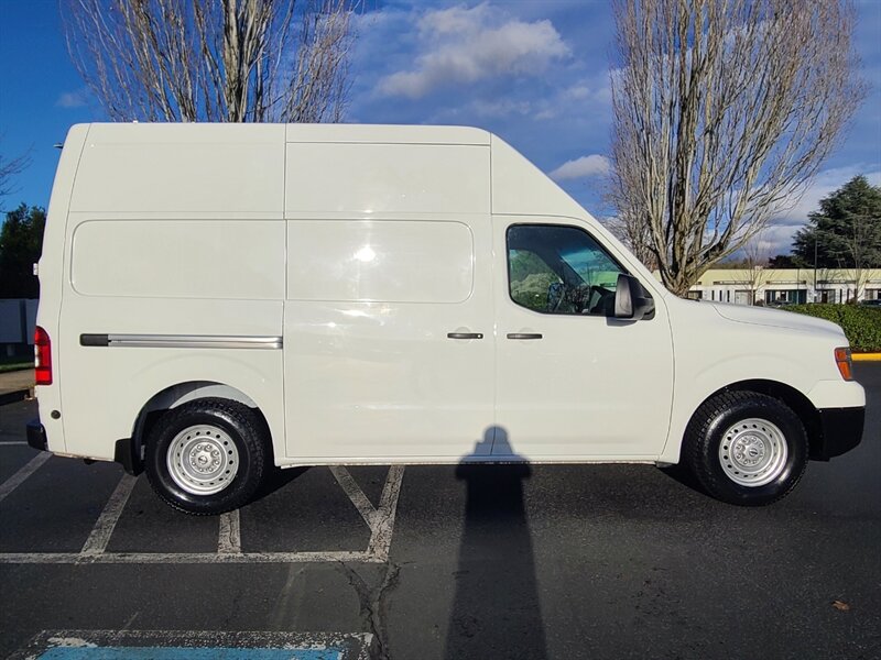 2016 Nissan NV 2500 HD CARGO VAN  HIGH ROOF / NEW TIRES / 1-OWNER  / 3/4 TON / LOCAL OREGON - Photo 4 - Portland, OR 97217