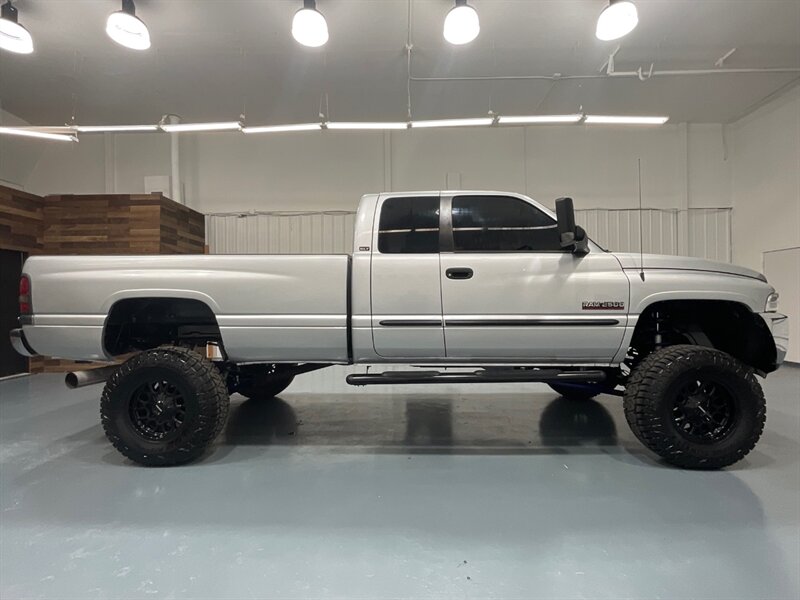 2001 Dodge Ram 2500 SLT 4dr Quad Cab 4X4/ 5.9L DISEL/ 5-SPEED / LIFTED  / 6-INC LIFT w. NEW WHEELS & TIRES / ZERO RUST  / ONLY 104,000 MILES - Photo 4 - Gladstone, OR 97027