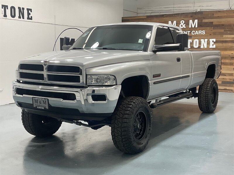 2001 Dodge Ram 2500 SLT 4dr Quad Cab 4X4/ 5.9L DISEL/ 5-SPEED / LIFTED  / 6-INC LIFT w. NEW WHEELS & TIRES / ZERO RUST  / ONLY 104,000 MILES - Photo 1 - Gladstone, OR 97027