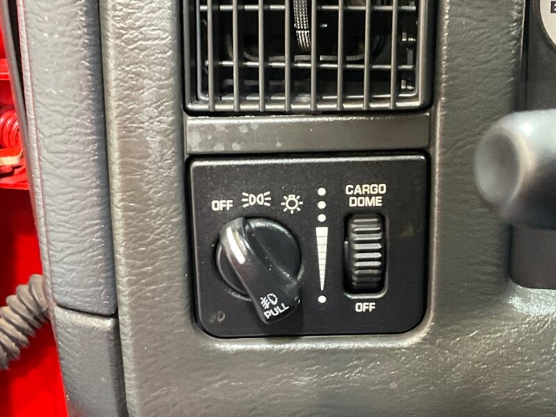 2003 Dodge Ram 2500 SLT 4X4 5.9L CUMMINS DIESEL /6-SPEED MANUAL / SHORT BED / ZERO RUST - Photo 39 - Gladstone, OR 97027