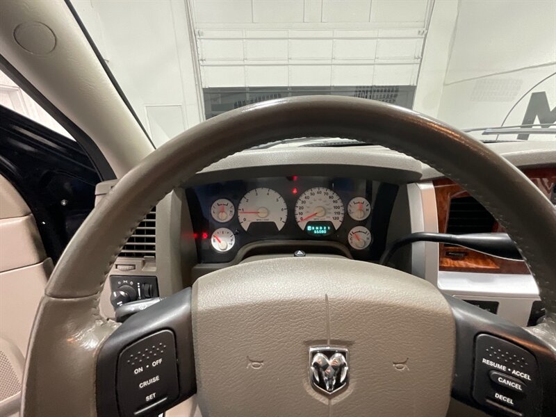 2006 Dodge Ram 2500 Laramie 4X4 5.7L V8 /1-OWNER / 65K MILES / Leather Heated Seats / ZERO RUST - Photo 39 - Gladstone, OR 97027