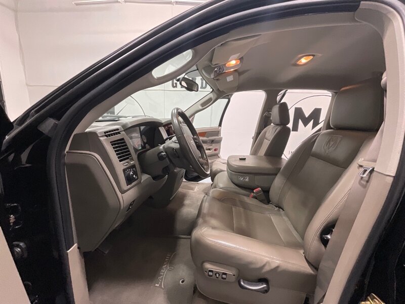 2006 Dodge Ram 2500 Laramie 4X4 5.7L V8 /1-OWNER / 65K MILES / Leather Heated Seats / ZERO RUST - Photo 12 - Gladstone, OR 97027