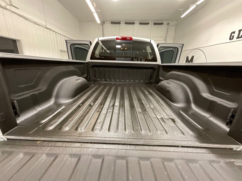 2006 Dodge Ram 2500 Laramie 4X4 / 5.9L CUMMINS DIESEL / Leather Heated / SHORT BED / Spray in Bed liner / LOCAL w. ZERO RUST - Photo 10 - Gladstone, OR 97027