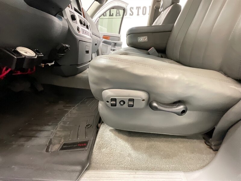 2006 Dodge Ram 2500 Laramie 4X4 / 5.9L CUMMINS DIESEL / Leather Heated / SHORT BED / Spray in Bed liner / LOCAL w. ZERO RUST - Photo 40 - Gladstone, OR 97027