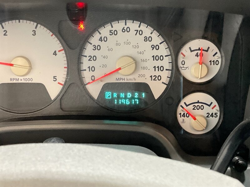 2006 Dodge Ram 2500 Laramie 4X4 / 5.9L CUMMINS DIESEL / Leather Heated / SHORT BED / Spray in Bed liner / LOCAL w. ZERO RUST - Photo 54 - Gladstone, OR 97027