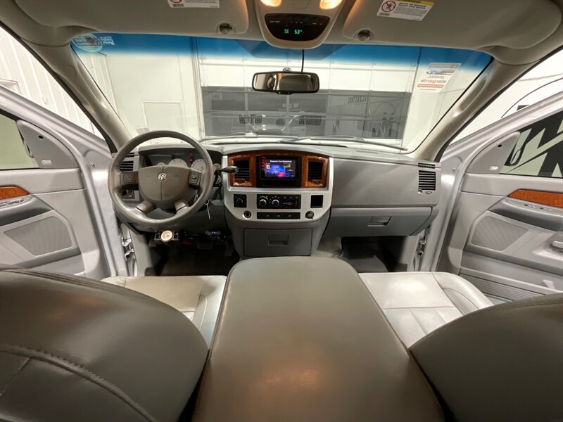 2006 Dodge Ram 2500 Laramie 4X4 / 5.9L CUMMINS DIESEL / Leather Heated / SHORT BED / Spray in Bed liner / LOCAL w. ZERO RUST - Photo 36 - Gladstone, OR 97027