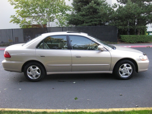 2000 Honda Accord EX   - Photo 6 - Portland, OR 97217