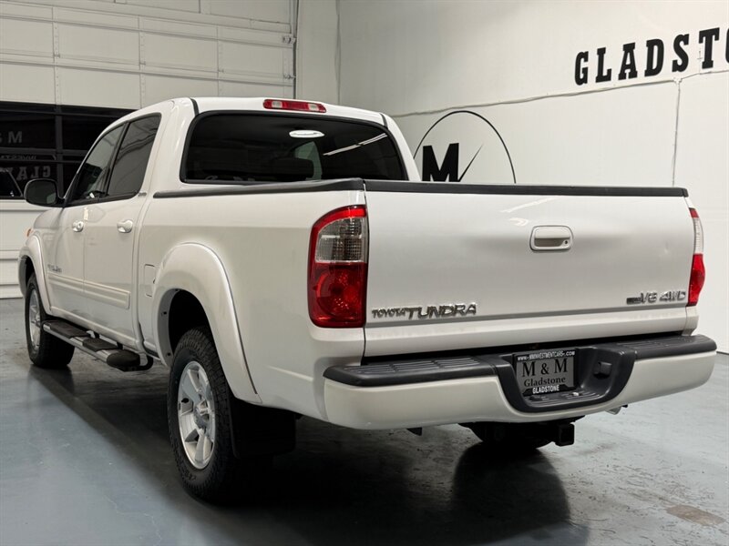 2004 Toyota Tundra Limited 4X4 4.7L V8 / ZERO RUST / 71K MILES / Towing Pkg / Power Sliding rear window - Photo 7 - Gladstone, OR 97027