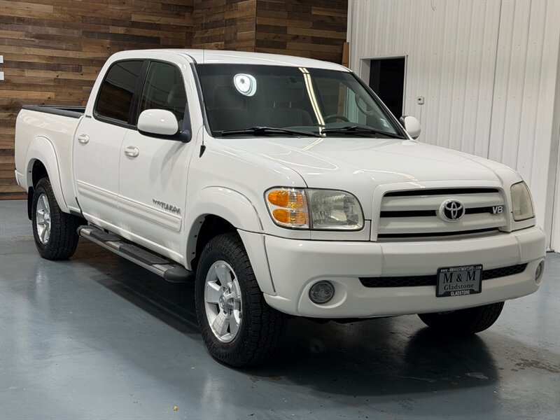 2004 Toyota Tundra Limited 4X4 4.7L V8 / ZERO RUST / 71K MILES / Towing Pkg / Power Sliding rear window - Photo 2 - Gladstone, OR 97027
