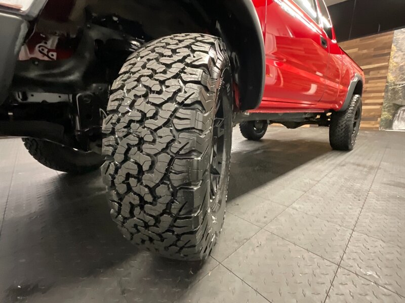 2001 Toyota Tacoma SR5 Xtra Cab 4X4 / 5-SPEED/ LIFTED / 78,000 MILES  1-OWNER / RUST FREE / NEW LIFT w/ NEW BF GOODRICH TIRES & TRD WHEELS / SHARP & CLEAN !! - Photo 24 - Gladstone, OR 97027