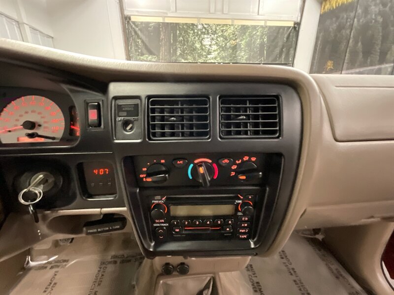 2001 Toyota Tacoma SR5 Xtra Cab 4X4 / 5-SPEED/ LIFTED / 78,000 MILES  1-OWNER / RUST FREE / NEW LIFT w/ NEW BF GOODRICH TIRES & TRD WHEELS / SHARP & CLEAN !! - Photo 21 - Gladstone, OR 97027