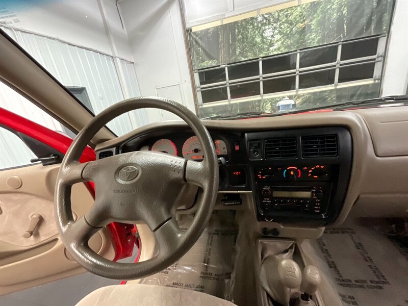 2001 Toyota Tacoma SR5 Xtra Cab 4X4 / 5-SPEED/ LIFTED / 78,000 MILES  1-OWNER / RUST FREE / NEW LIFT w/ NEW BF GOODRICH TIRES & TRD WHEELS / SHARP & CLEAN !! - Photo 19 - Gladstone, OR 97027