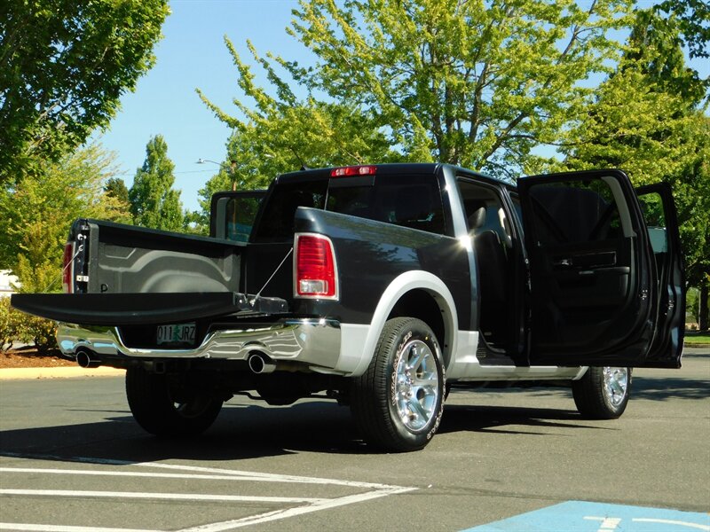 2017 RAM 1500 Laramie Crew Cab 4X4 /V8 HEMI/1-OWNER/14,000 MILES   - Photo 28 - Portland, OR 97217