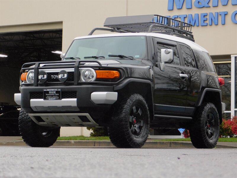 2007 Toyota FJ Cruiser 4X4 / V6 4.0L / REAR DIFF E-LOCKER /  BRUSH GUARD / LOW MILES / LIFTED !! - Photo 42 - Portland, OR 97217