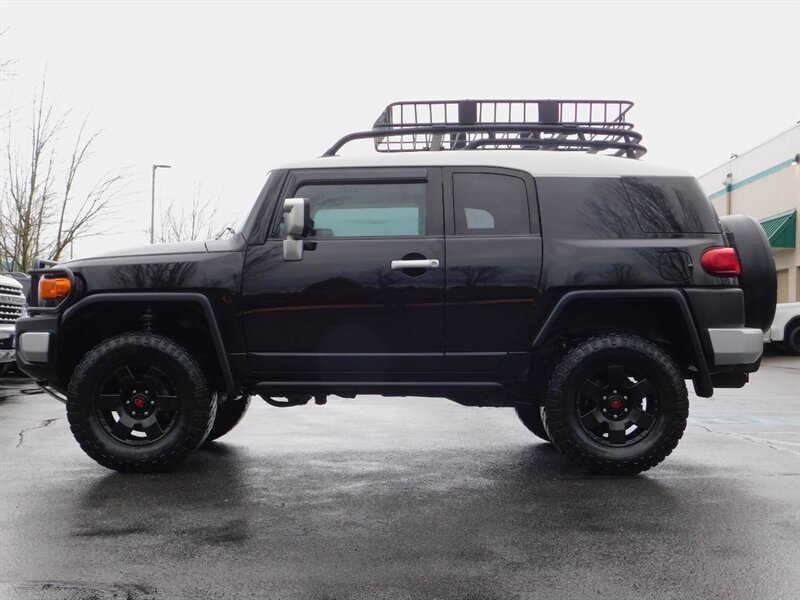 2007 Toyota FJ Cruiser 4X4 / V6 4.0L / REAR DIFF E-LOCKER /  BRUSH GUARD / LOW MILES / LIFTED !! - Photo 3 - Portland, OR 97217