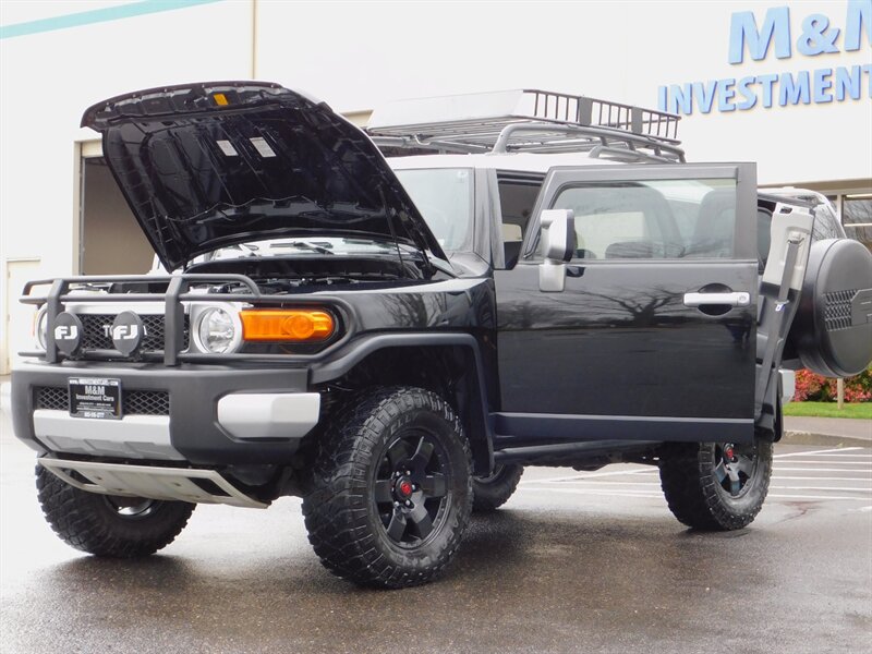 2007 Toyota FJ Cruiser 4X4 / V6 4.0L / REAR DIFF E-LOCKER /  BRUSH GUARD / LOW MILES / LIFTED !! - Photo 28 - Portland, OR 97217