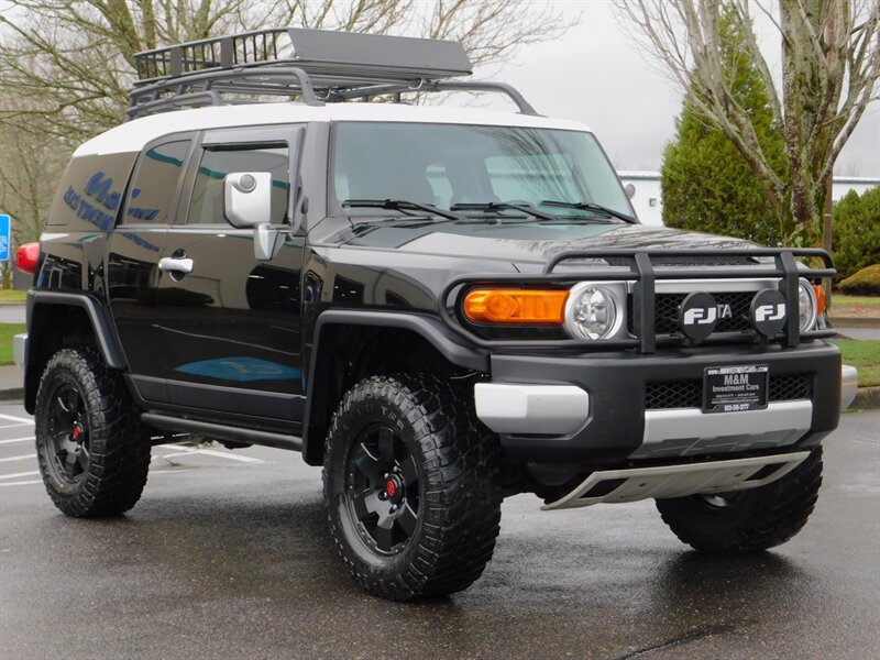 2007 Toyota FJ Cruiser 4X4 / V6 4.0L / REAR DIFF E-LOCKER /  BRUSH GUARD / LOW MILES / LIFTED !! - Photo 2 - Portland, OR 97217