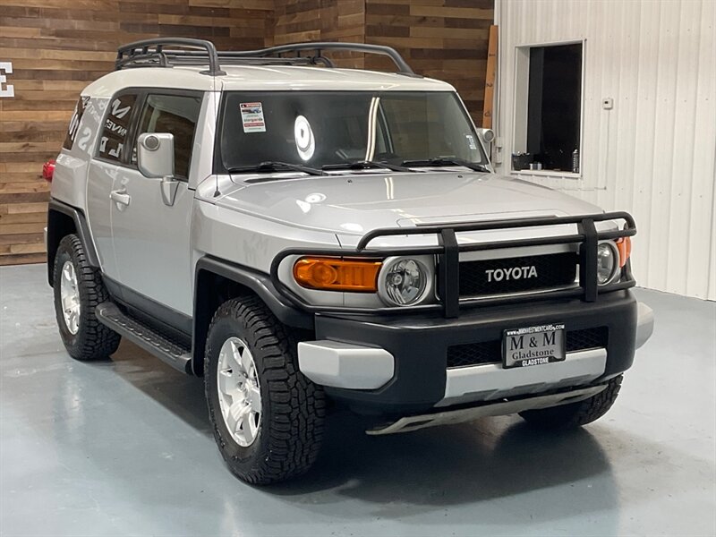 2008 Toyota FJ Cruiser Sport Utility 4X4 / LOCAL SUV w. ZERO RUST / Rear Diff Locks / Excel Cond - Photo 2 - Gladstone, OR 97027