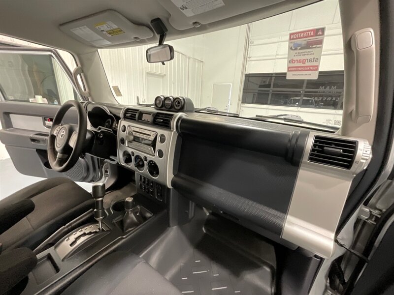2008 Toyota FJ Cruiser Sport Utility 4X4 / LOCAL SUV w. ZERO RUST / Rear Diff Locks / Excel Cond - Photo 20 - Gladstone, OR 97027