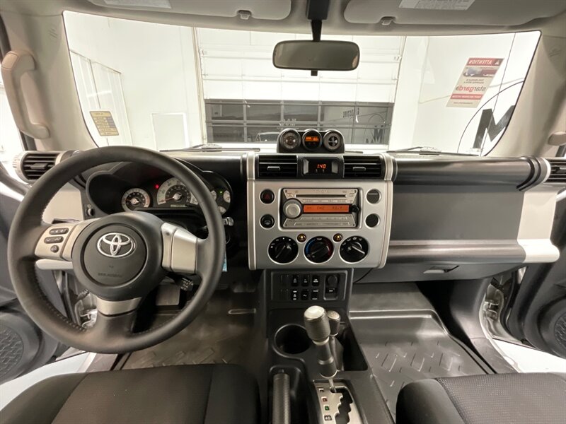 2008 Toyota FJ Cruiser Sport Utility 4X4 / LOCAL SUV w. ZERO RUST / Rear Diff Locks / Excel Cond - Photo 35 - Gladstone, OR 97027