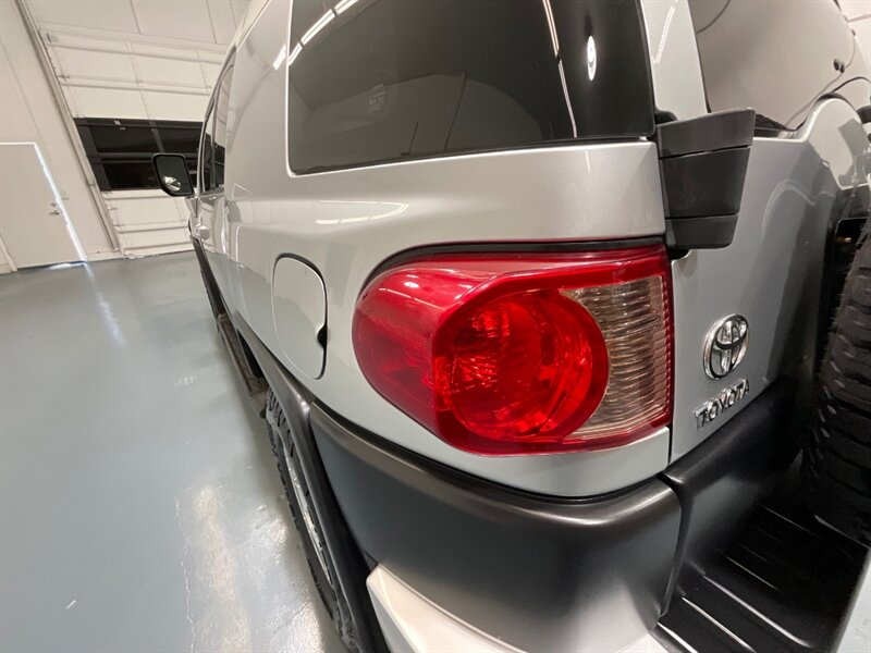 2008 Toyota FJ Cruiser Sport Utility 4X4 / LOCAL SUV w. ZERO RUST / Rear Diff Locks / Excel Cond - Photo 28 - Gladstone, OR 97027