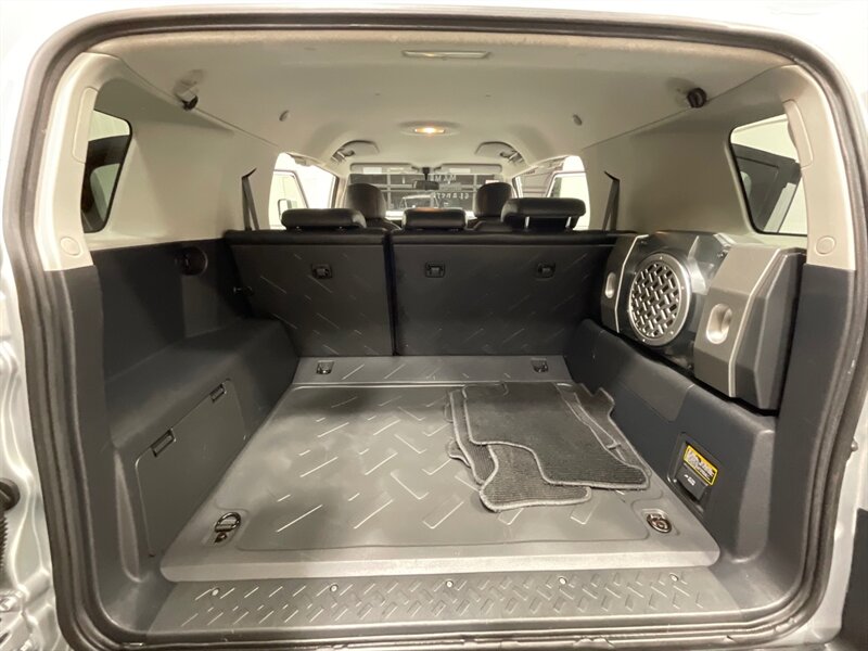 2008 Toyota FJ Cruiser Sport Utility 4X4 / LOCAL SUV w. ZERO RUST / Rear Diff Locks / Excel Cond - Photo 9 - Gladstone, OR 97027