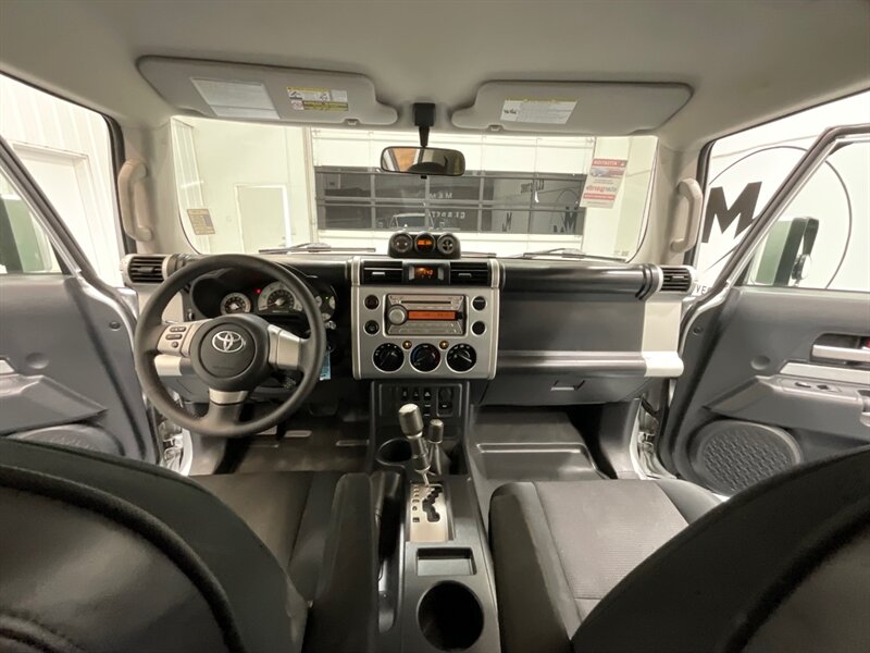 2008 Toyota FJ Cruiser Sport Utility 4X4 / LOCAL SUV w. ZERO RUST / Rear Diff Locks / Excel Cond - Photo 36 - Gladstone, OR 97027