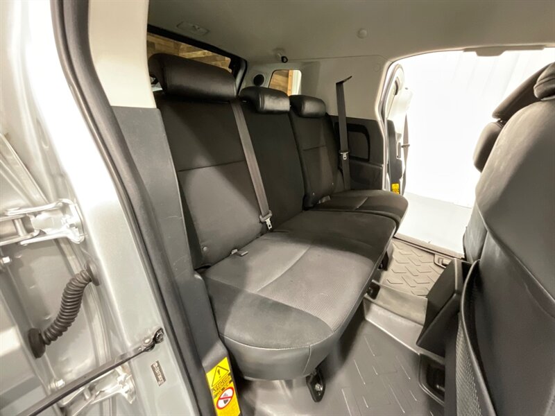 2008 Toyota FJ Cruiser Sport Utility 4X4 / LOCAL SUV w. ZERO RUST / Rear Diff Locks / Excel Cond - Photo 12 - Gladstone, OR 97027