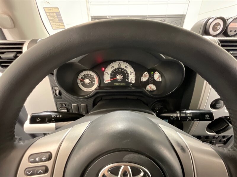 2008 Toyota FJ Cruiser Sport Utility 4X4 / LOCAL SUV w. ZERO RUST / Rear Diff Locks / Excel Cond - Photo 39 - Gladstone, OR 97027