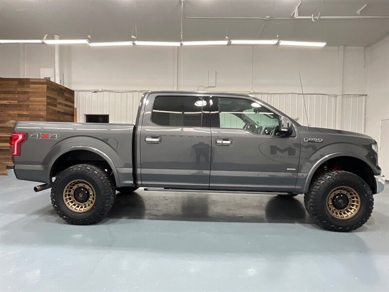 2016 Ford F-150 Lariat Crew Cab 4X4 / 3.5L V6 EcoBoost / LIFTED  / NEW LIFT +NEW FUEL WHEELS + NEW TIRES / Panoramic Sunroof / ZERO RUST - Photo 4 - Gladstone, OR 97027