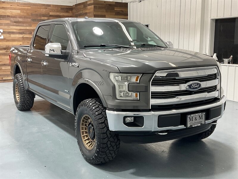 2016 Ford F-150 Lariat Crew Cab 4X4 / 3.5L V6 EcoBoost / LIFTED  / NEW LIFT +NEW FUEL WHEELS + NEW TIRES / Panoramic Sunroof / ZERO RUST - Photo 2 - Gladstone, OR 97027