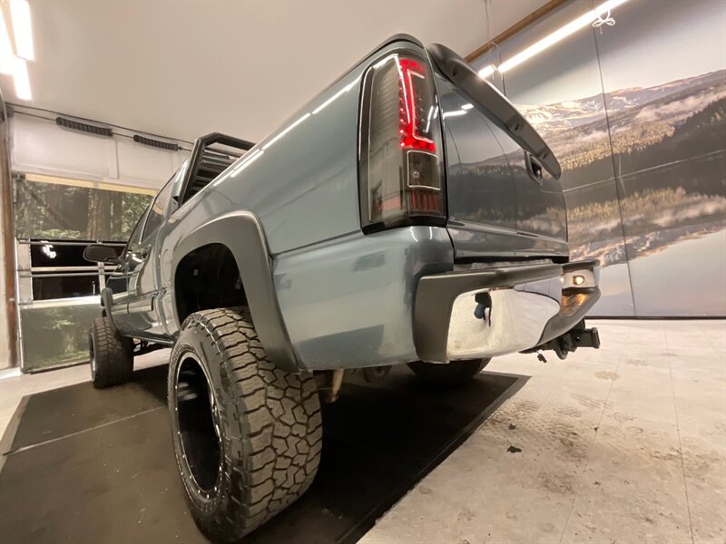 2007 Chevrolet Silverado 1500 LT Crew Cab 4X4 / 5.3L V8 / LIFTED LIFTED  / LOCAL OREGON TRUCK / RUST FREE / LIFTED w. 35 " TIRES & 20 " MOTO WHEELS - Photo 12 - Gladstone, OR 97027