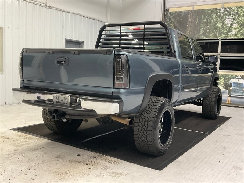 2007 Chevrolet Silverado 1500 LT Crew Cab 4X4 / 5.3L V8 / LIFTED LIFTED  / LOCAL OREGON TRUCK / RUST FREE / LIFTED w. 35 " TIRES & 20 " MOTO WHEELS - Photo 8 - Gladstone, OR 97027