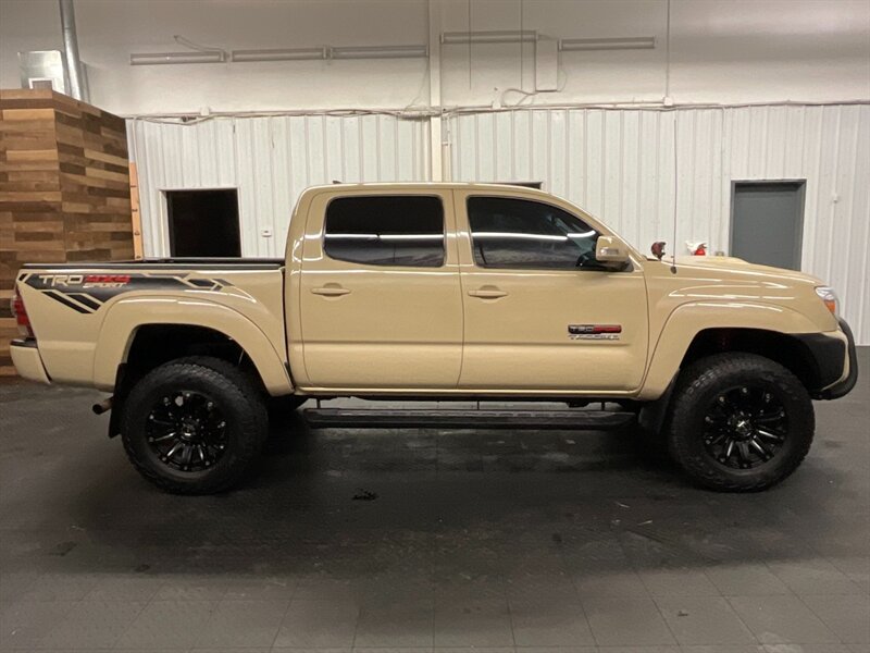 2014 Toyota Tacoma V6 TRD SPORT 4X4 / 4.0L V6 / LIFTED / SHARP  Navigation & Backup Camera / LIFTED w/33 " TIRES & 18 " WHEELS / 87,000 MILES - Photo 4 - Gladstone, OR 97027