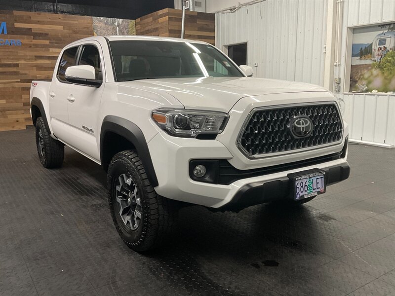 2018 Toyota Tacoma TRD Off-Road 4X4 / V   - Photo 2 - Gladstone, OR 97027