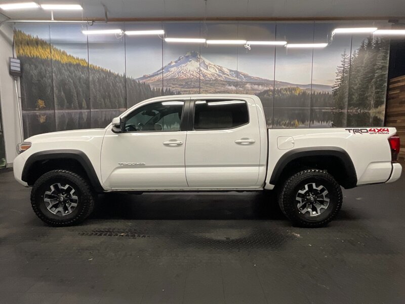 2018 Toyota Tacoma TRD Off-Road 4X4 / V   - Photo 3 - Gladstone, OR 97027