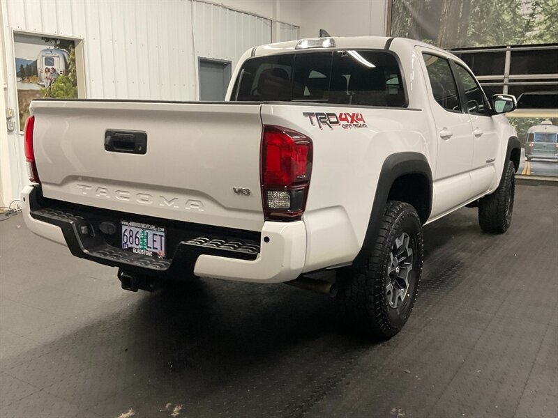 2018 Toyota Tacoma TRD Off-Road 4X4 / V   - Photo 8 - Gladstone, OR 97027