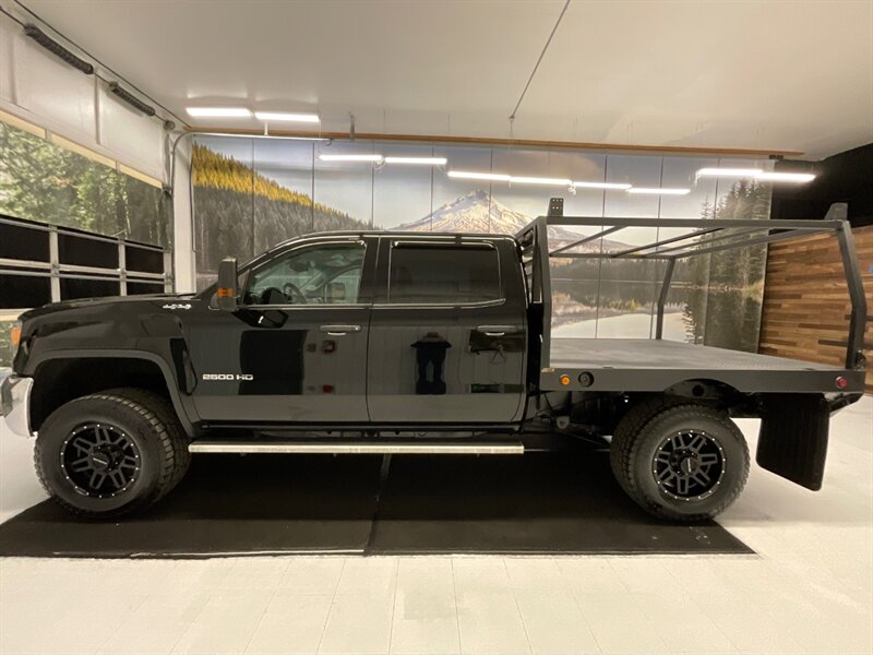 2017 GMC Sierra 2500 Crew Cab 4X4 / 6.0L V8 Gas / FLAT BED / 54K Miles  / Local Oregon Truck / Rear Airbags - Photo 3 - Gladstone, OR 97027