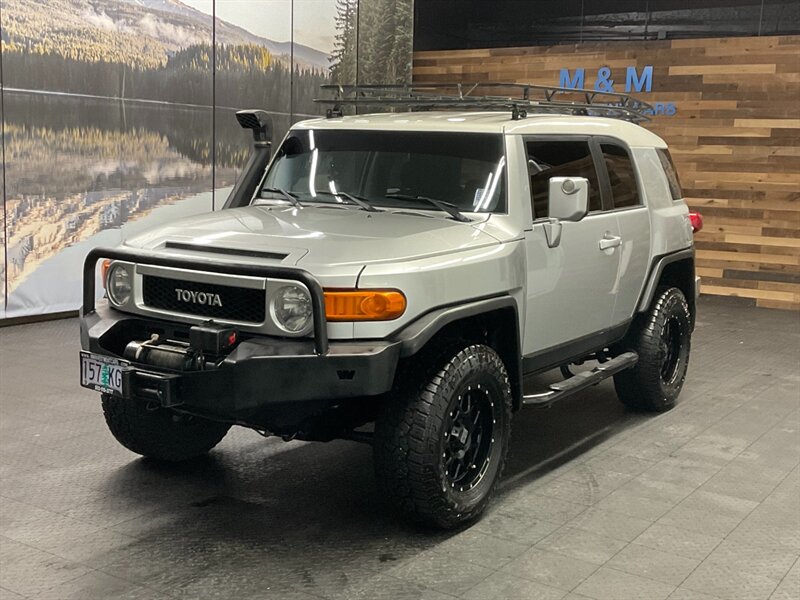 2007 Toyota FJ Cruiser 4dr SUV 4WD / 6-SPEED / LIFTED / CUSTOM BUILT  SNORKEL / WINCH /BRAND NEW CLUTCH/  CUSTOM BUMPER / ROOF RACK / LIFTED / RUST FREE - Photo 1 - Gladstone, OR 97027